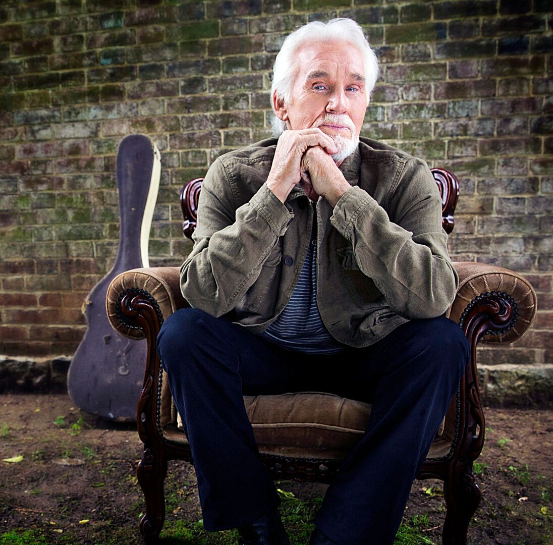 Kenny Rogers Announces the “Once Again It’s Christmas Tour”