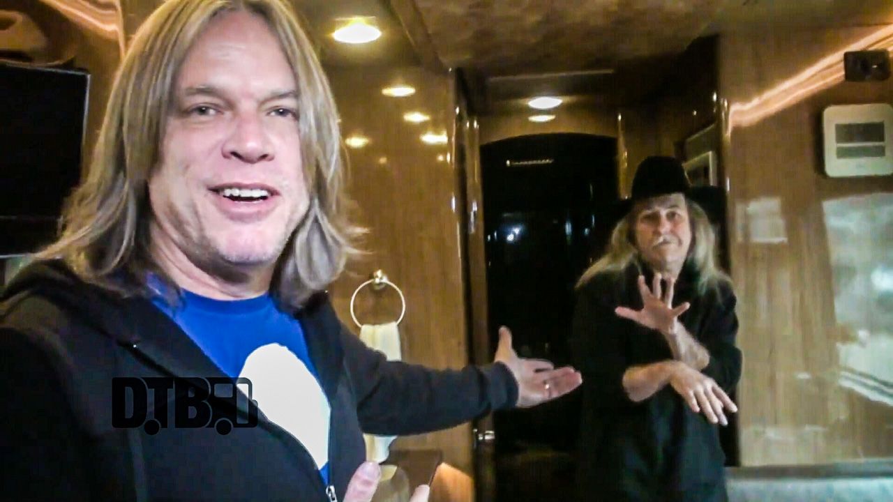 Andy Timmons (feat. Uli Jon Roth) – BUS INVADERS Ep. 1028 [VIDEO]
