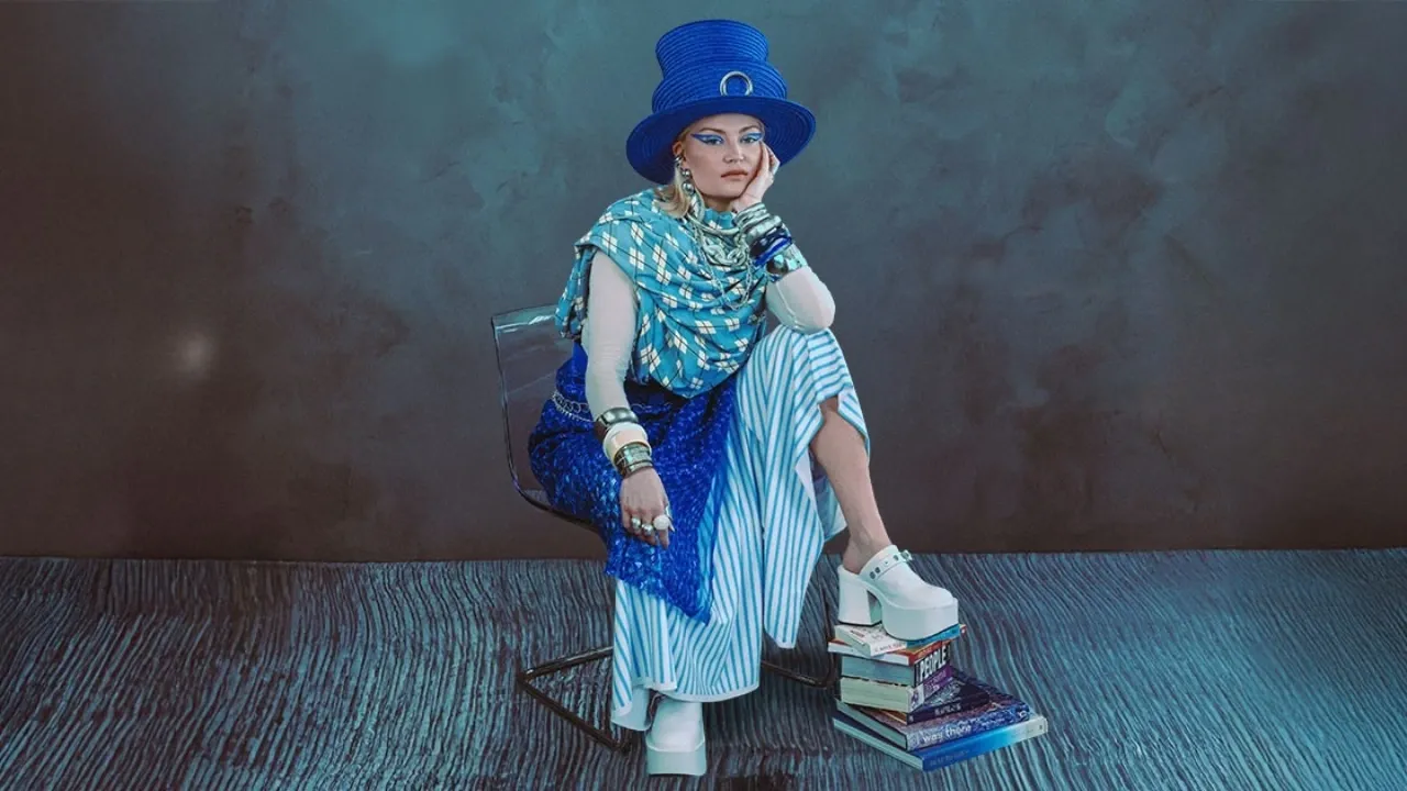 Alana Hil - PRESHOW RITUALS