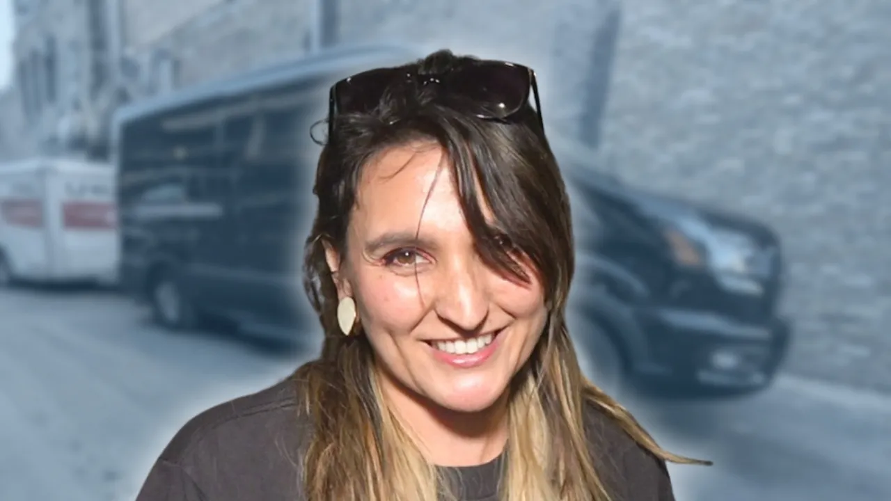 Slow Crush - BUS INVADERS Ep. 2139 [VIDEO]