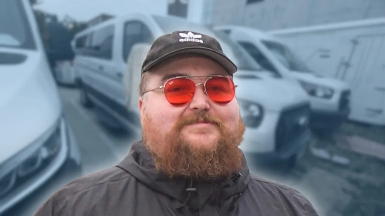 Dwellings - BUS INVADERS Ep. 2154 [VIDEO]