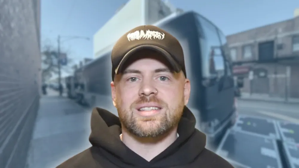 Fit For A King - BUS INVADERS Ep. 2155 [VIDEO]