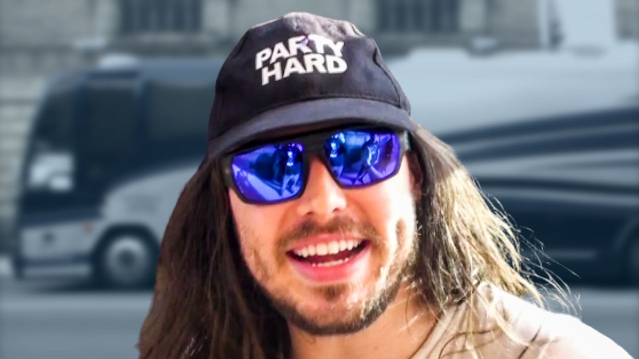 Andrew W.K. - BUS INVADERS (Revisited) Ep. 191 [VIDEO]