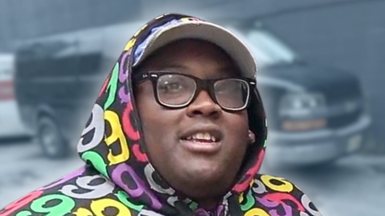 Kaonashi - BUS INVADERS Ep. 1839 [VIDEO]