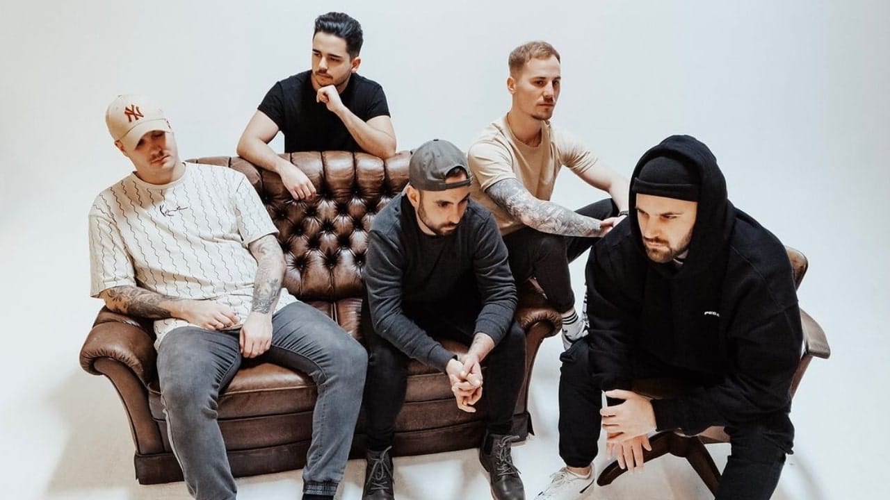 Never Back Down - CRAZY TOUR STORIES