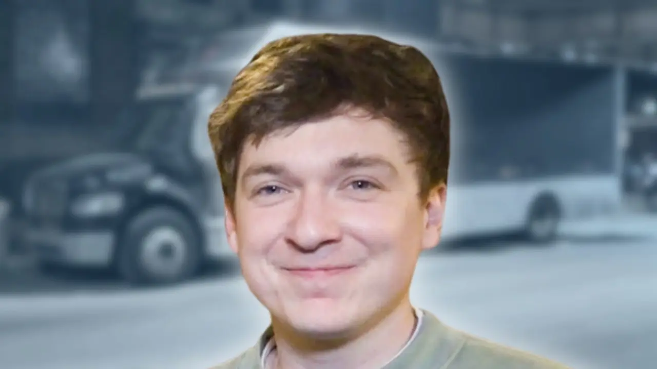 Casey - BUS INVADERS Ep. 1904 [VIDEO]