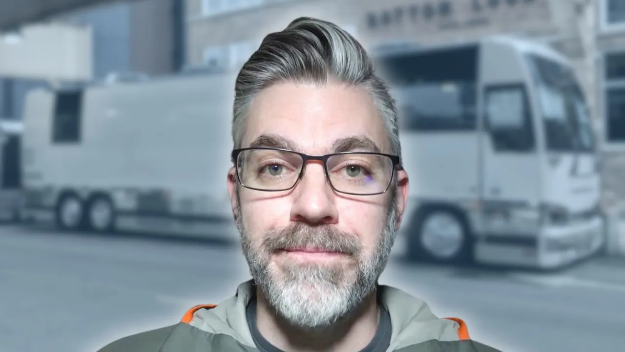 Between the Buried and Me - BUS INVADERS Ep. 1917 [VIDEO]