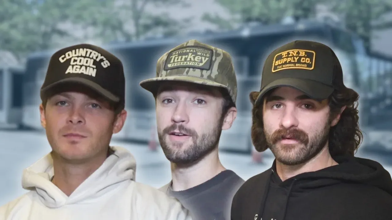 Restless Road - BUS INVADERS Ep. 2080 [VIDEO]