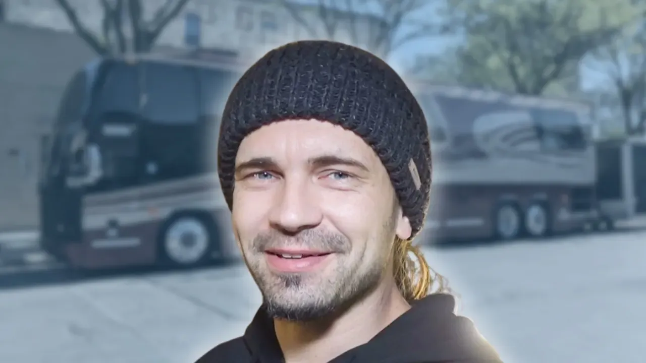 Obscura - BUS INVADERS Ep. 2083 [VIDEO]