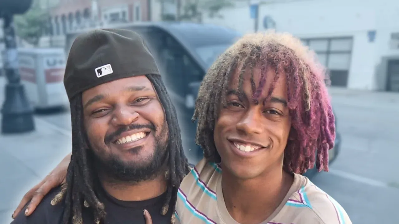 The Paradox - BUS INVADERS Ep. 2098 [VIDEO]