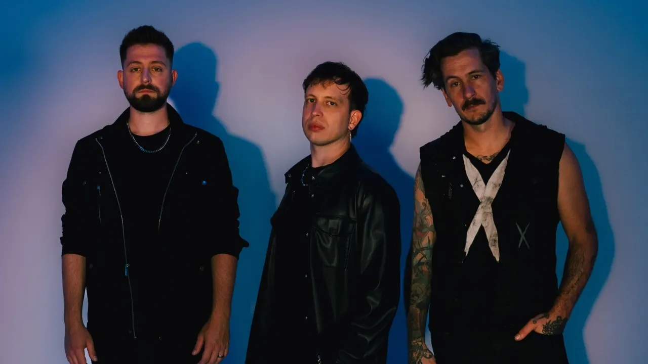 Bad Plans - CRAZY TOUR STORIES