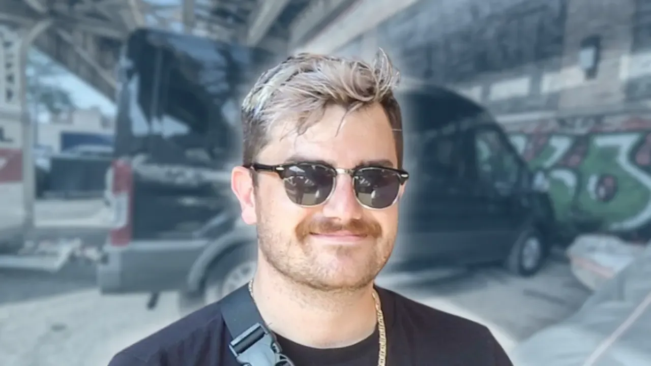 Of Virtue - BUS INVADERS Ep. 2133 [VIDEO]