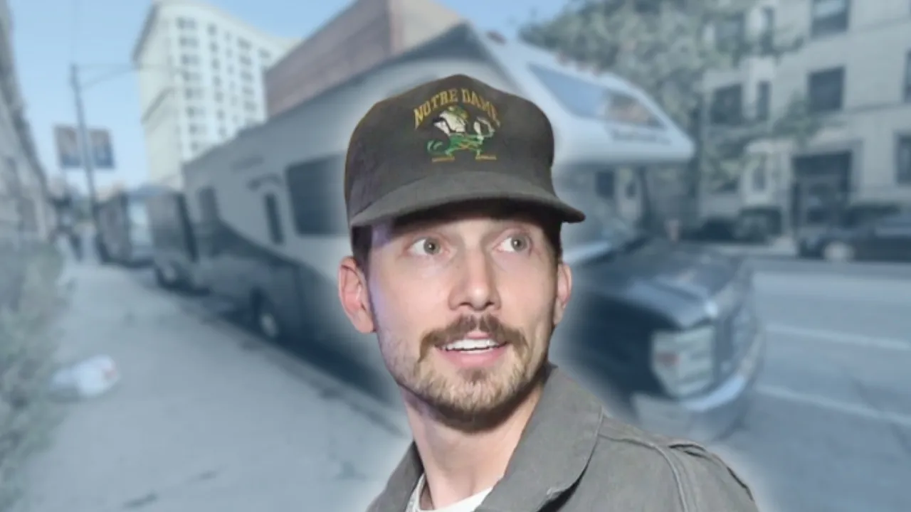 Grayscale - BUS INVADERS Ep. 2147 [VIDEO]