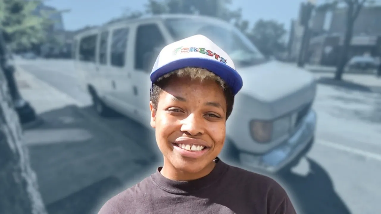 Leisure Hour - BUS INVADERS Ep. 2148 [VIDEO]