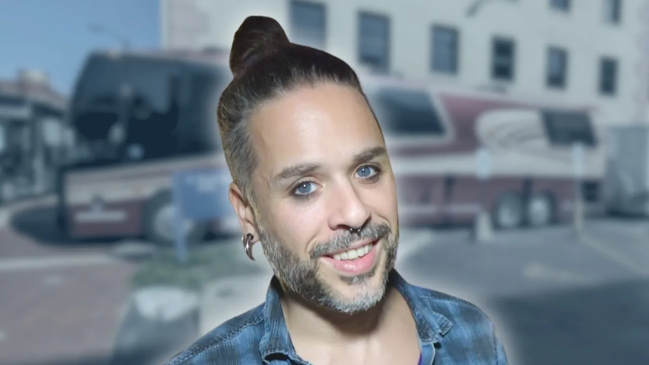 Rhapsody of Fire - BUS INVADERS Ep. 2140 [VIDEO]