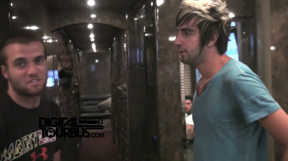 All Time Low – BUS INVADERS Ep. 346 (Warped Edition)