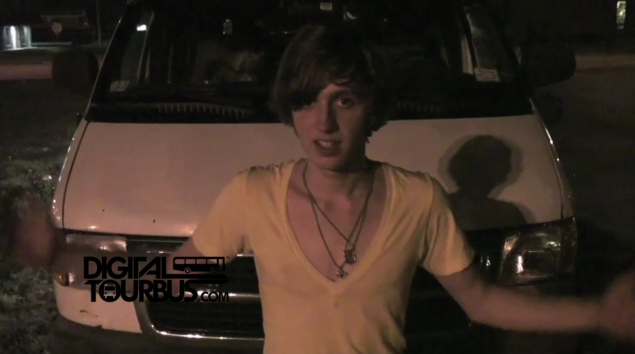 Floral Terrace – BUS INVADERS Ep. 121