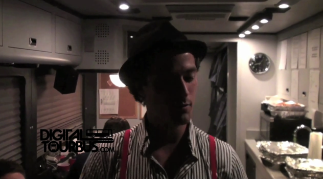 Runner Runner – BUS INVADERS Ep. 150