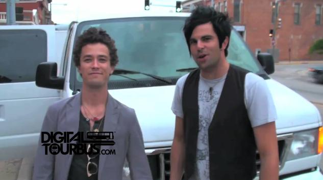 Runner Runner – BUS INVADERS Ep. 33