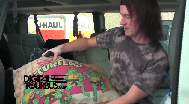 The Human Abstract – BUS INVADERS Ep. 92