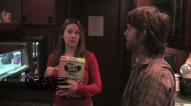 The Gregory Brothers / Autotune The News / schmoyoho – BUS INVADERS Ep. 231