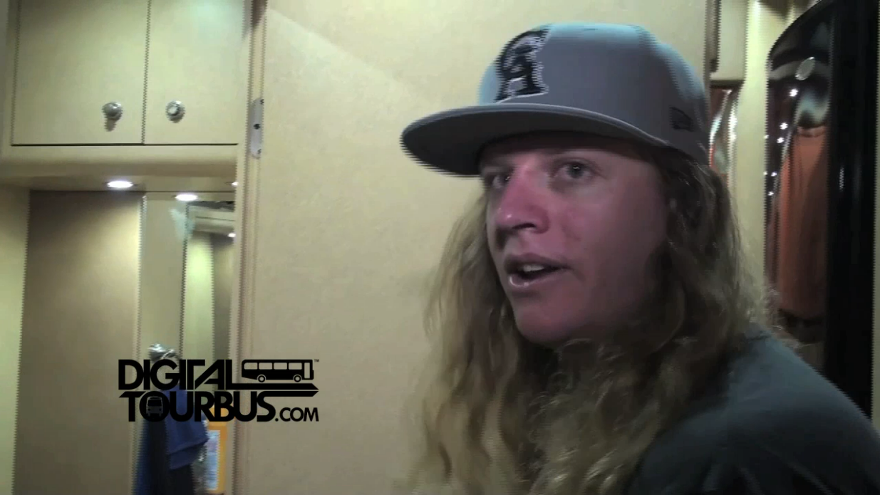 Dirty Heads – BUS INVADERS Ep. 400