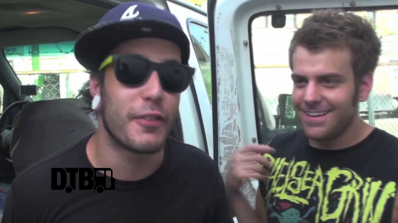 Attila – BUS INVADERS Ep. 407