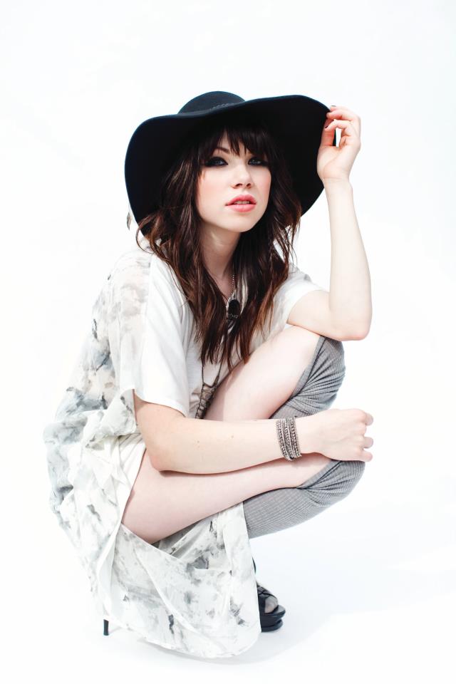 Carly Rae Jepsen Announces Tour Supporting Justin Beiber