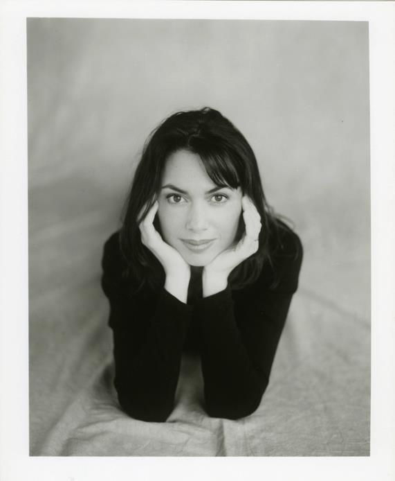 Susanna Hoffs Announces U.S. Tour