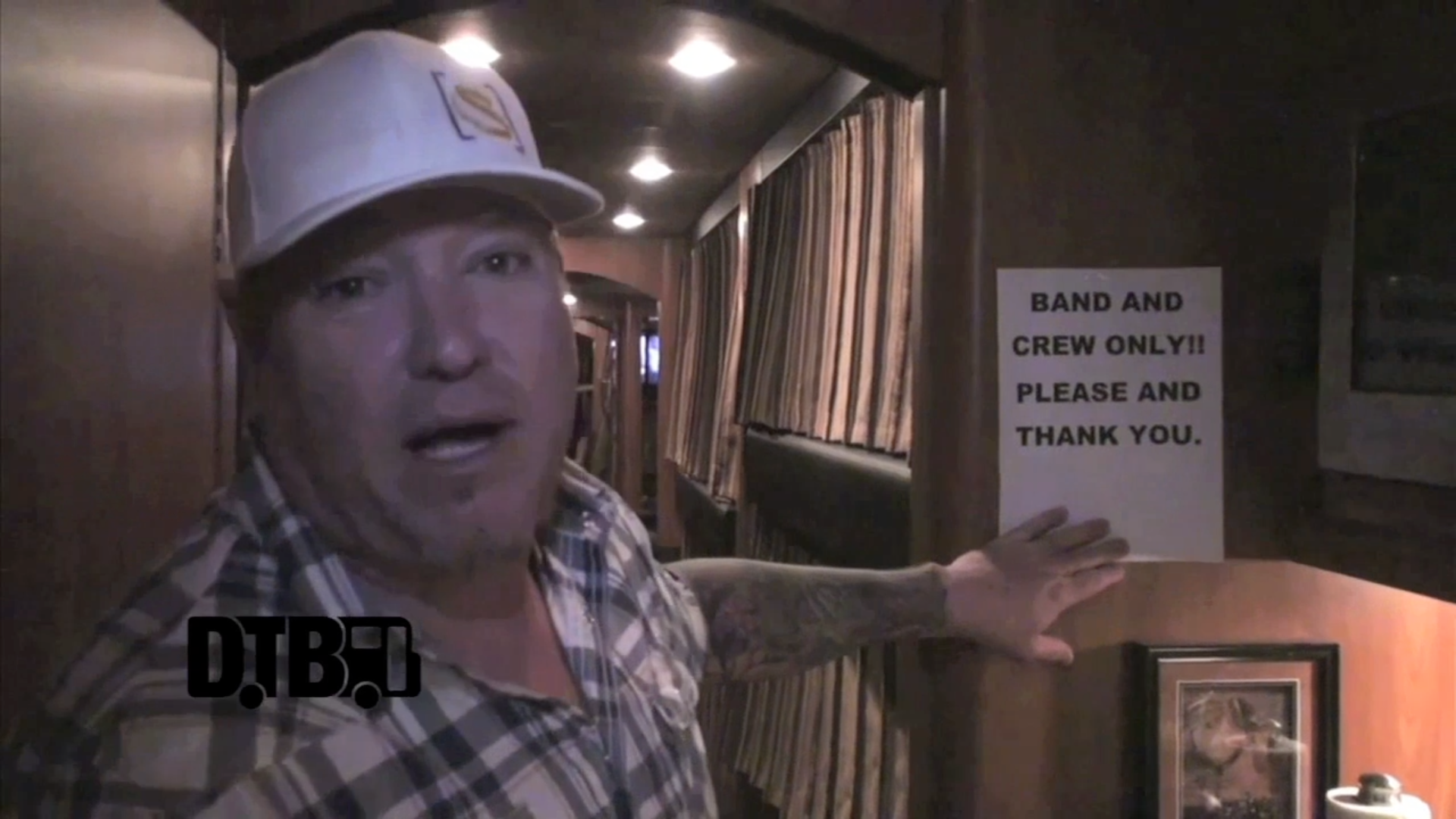 Smash Mouth – BUS INVADERS Ep. 527 [VIDEO]