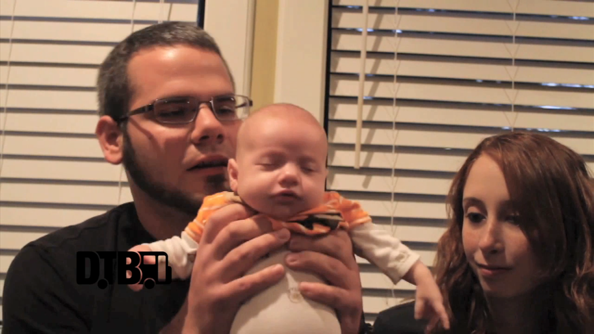 Roses Unread – CRAZY TOUR STORIES [VIDEO]