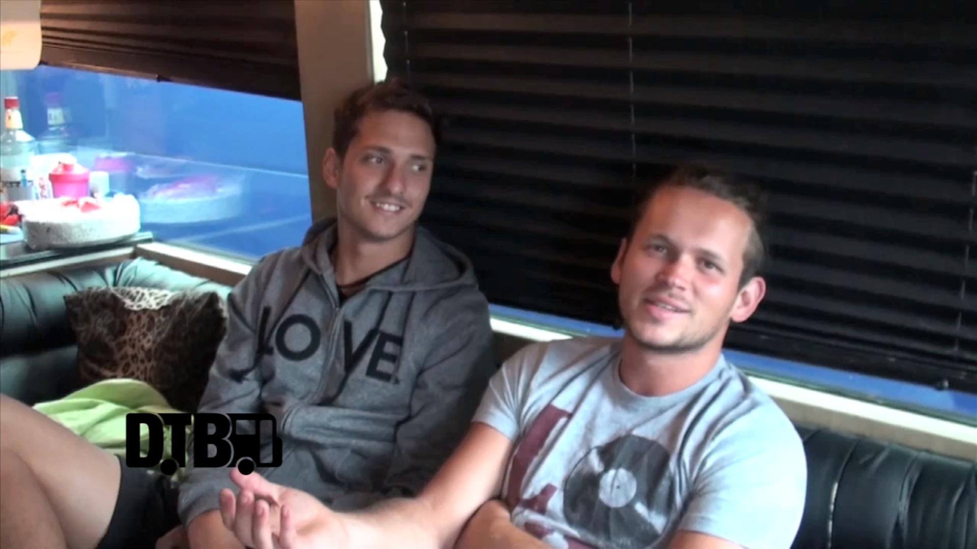 Tonight Alive – TOUR TIPS [VIDEO]