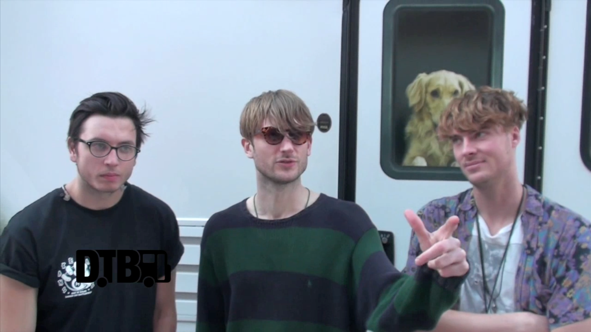 Dinosaur Pile Up – CRAZY TOUR STORIES [VIDEO]