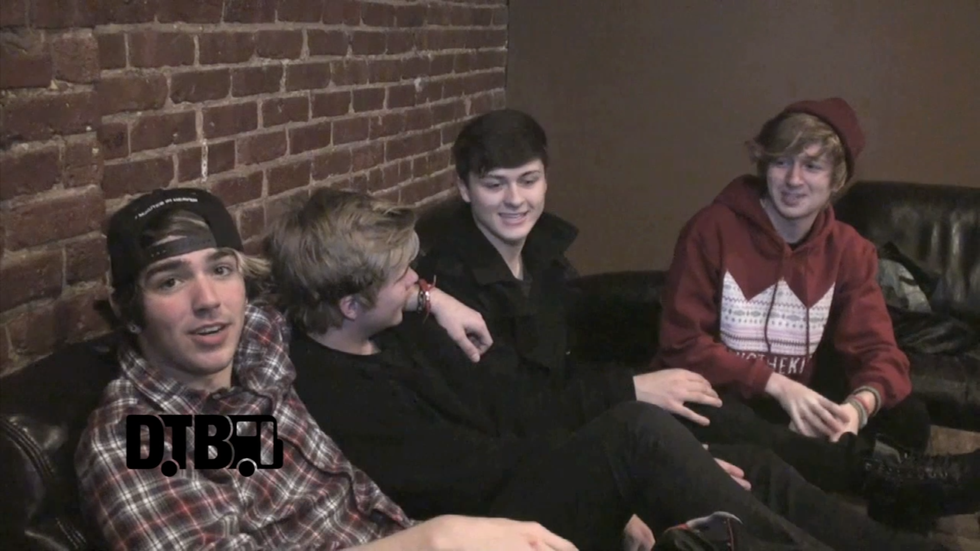 Hollywood Ending – CRAZY TOUR STORIES [VIDEO]