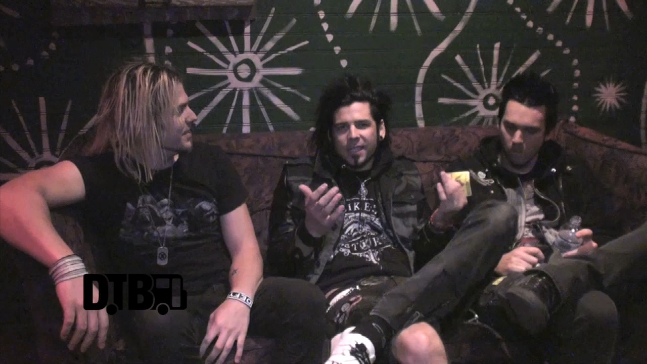 Like A Storm – CRAZY TOUR STORIES [VIDEO]