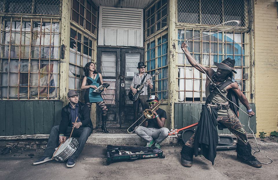 Yo Mama’s Big Fat Booty Band – TOUR TIPS