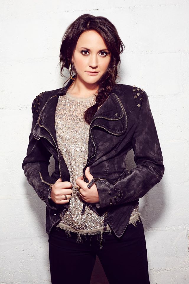 Carissa Leigh – CRAZY TOUR STORIES