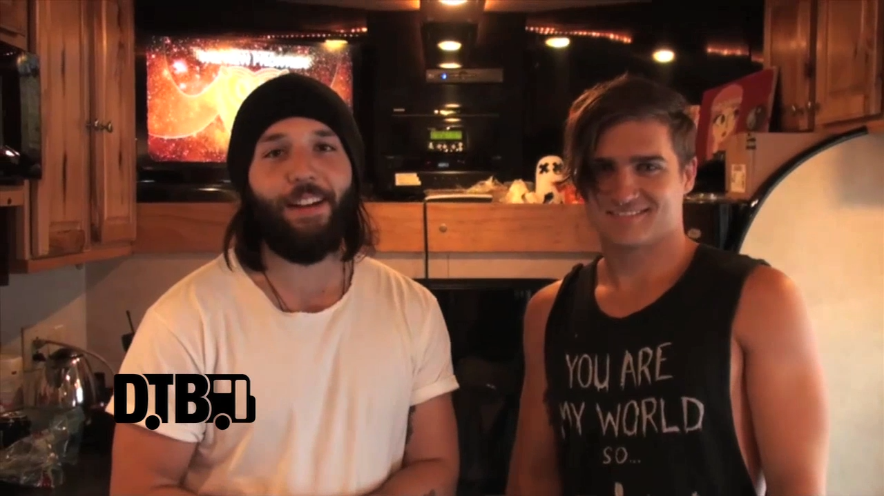 Ghost Town – BUS INVADERS Ep. 658 [VIDEO]