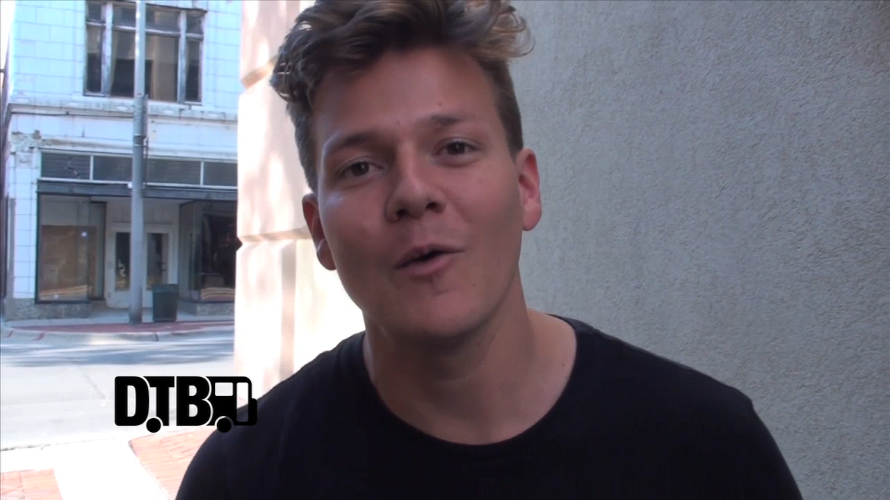Tyler Ward – CRAZY TOUR STORIES [VIDEO]