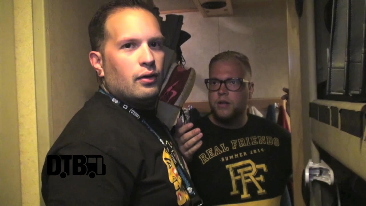 The Color Morale – BUS INVADERS Ep. 685 [VIDEO]