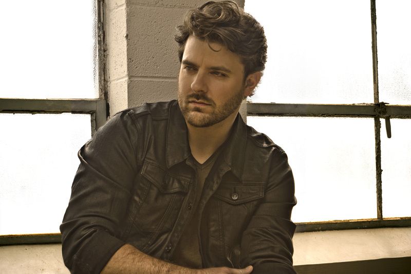 Chris Young Extends the “I’m Comin’ Over Tour” into 2016