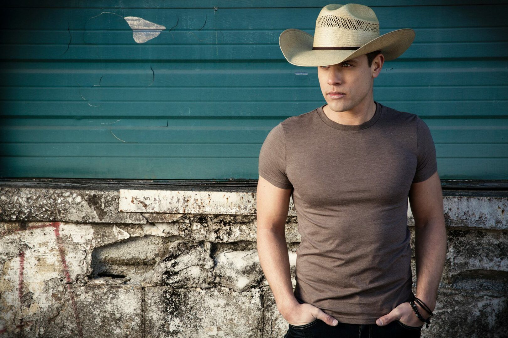 Dustin Lynch’s “Hell of a Night Tour” – GALLERY