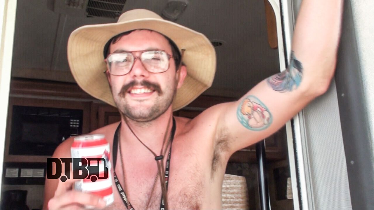 Baby Baby – BUS INVADERS Ep. 854 [VIDEO]