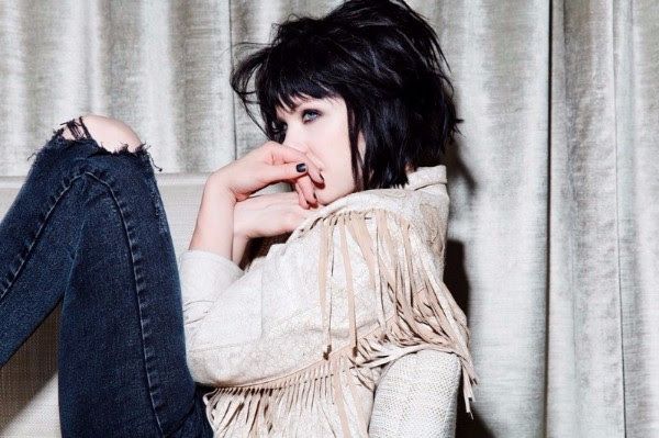 Carly Rae Jepsen Announces the “Gimmie Love Tour”