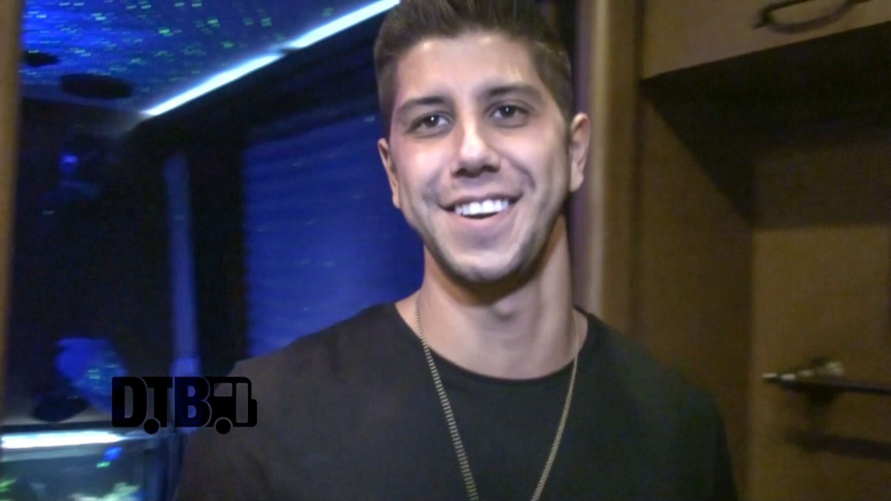 SoMo – BUS INVADERS Ep. 895 [VIDEO]