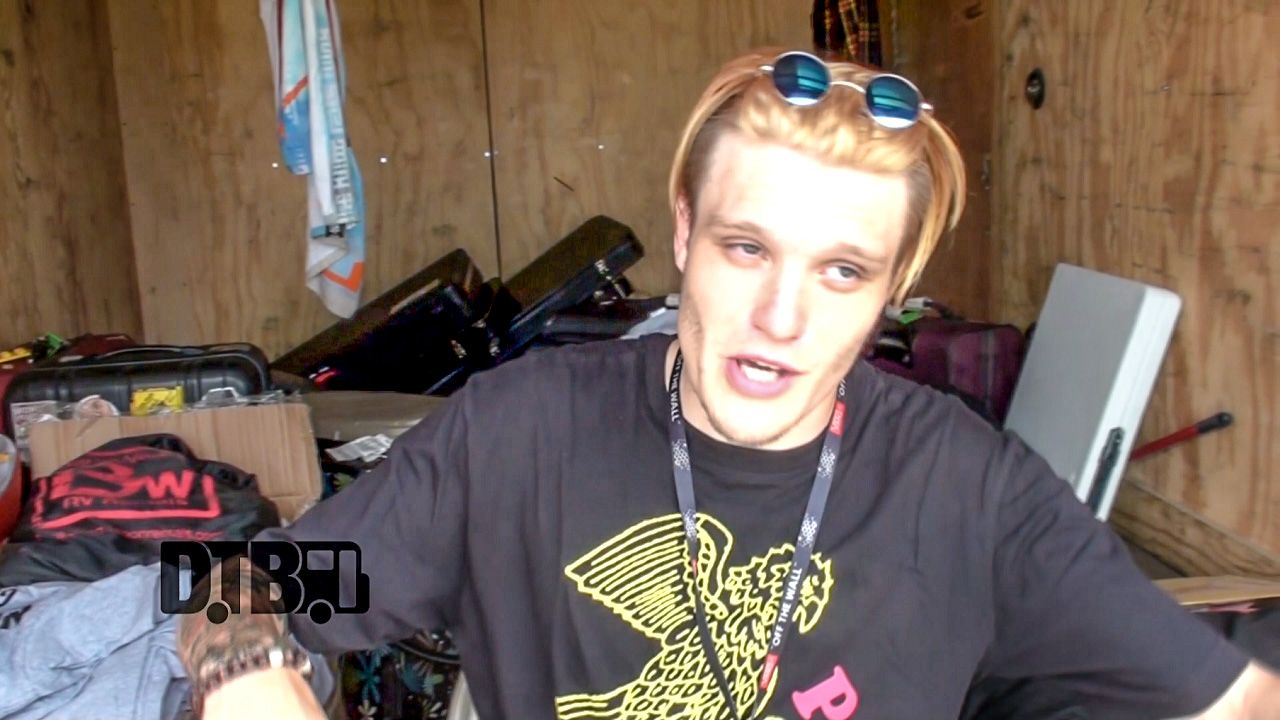 Neck Deep / Ben Barlow – CRAZY TOUR STORIES Ep. 371 [VIDEO]