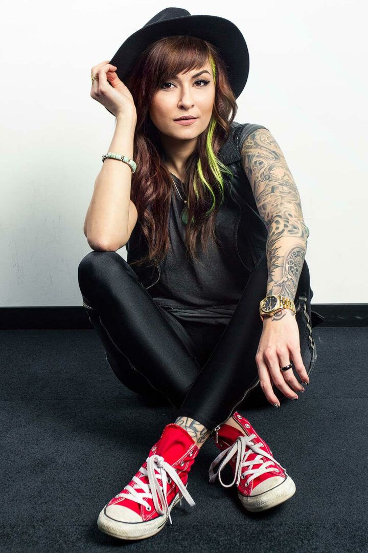 Aga Dondzik (Carly Rae Jepsen’s Hairstylist/Makeup Artist) – TRICKS OF THE TRADE