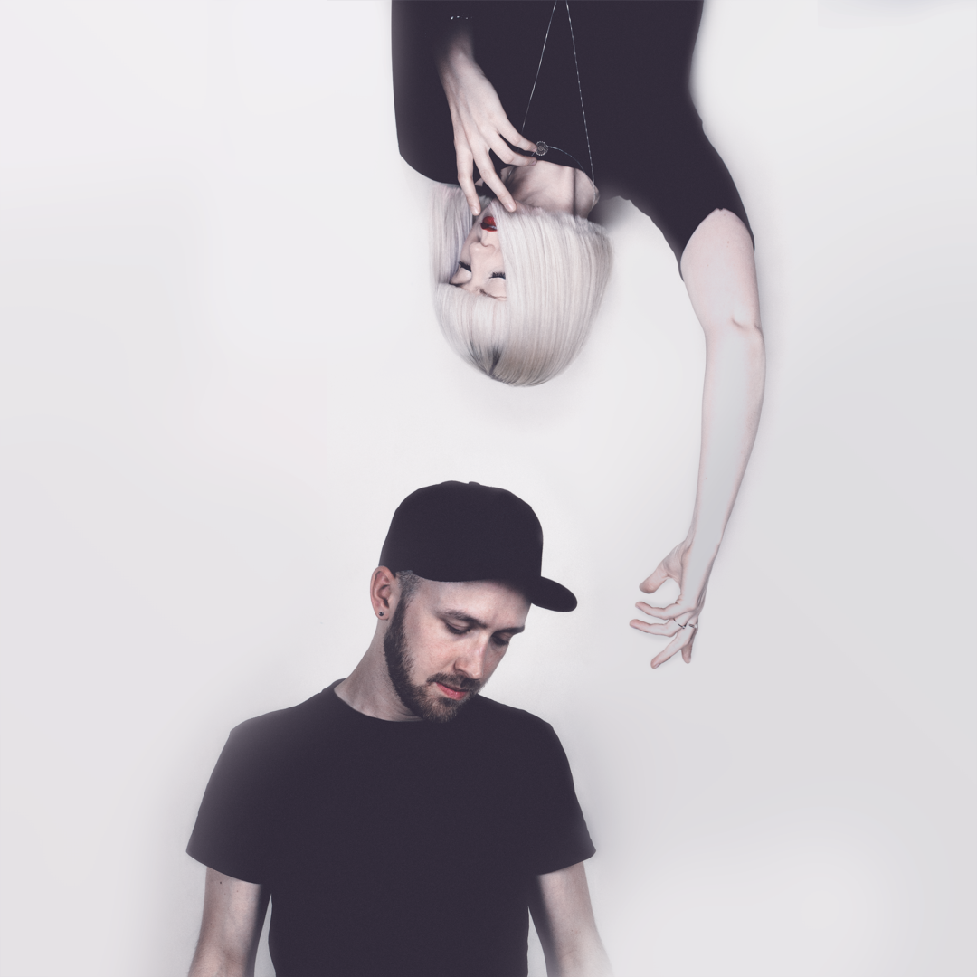 Avec Sans – CRAZY TOUR STORIES