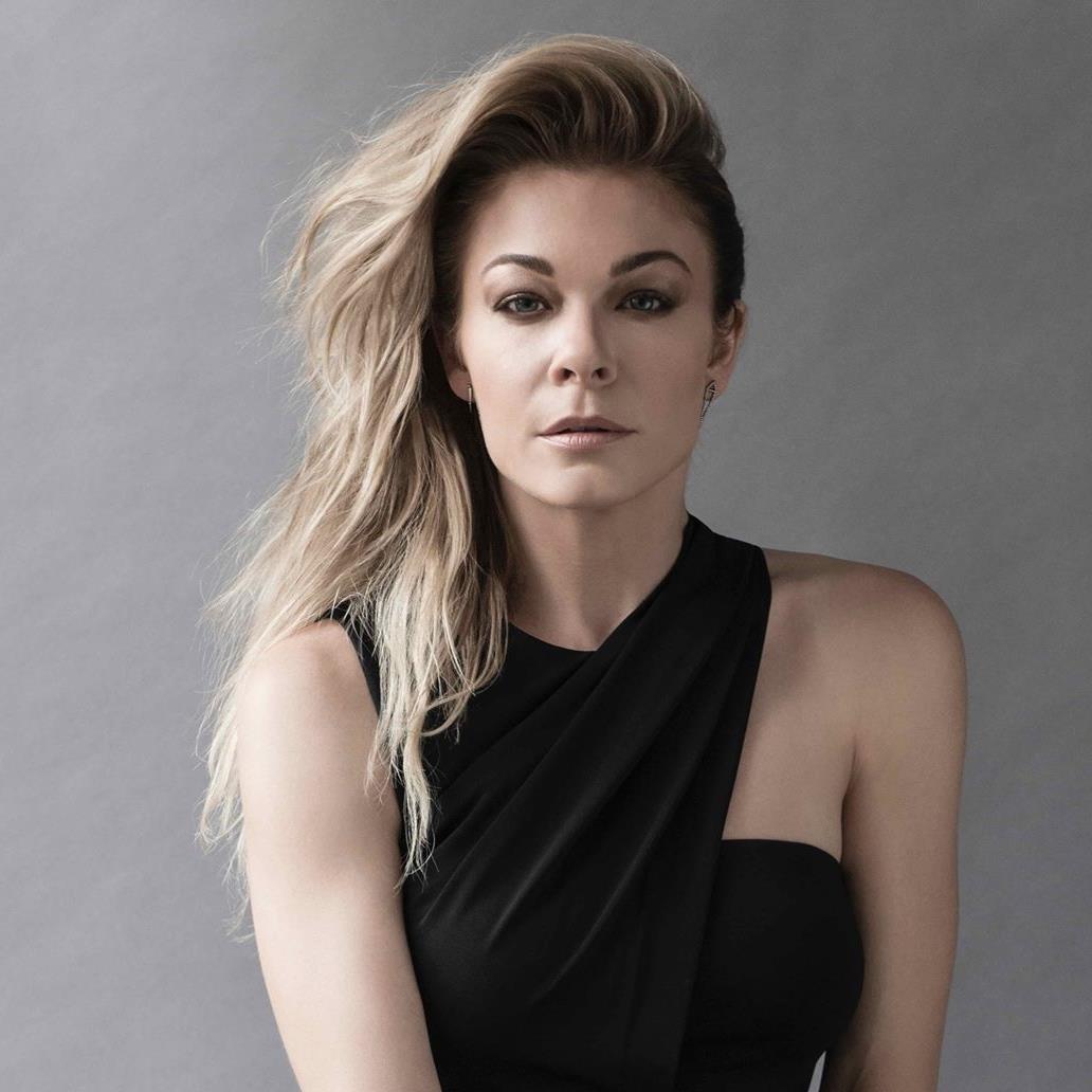 LeAnn Rimes Announces the “Today Is Christmas Tour 2016”