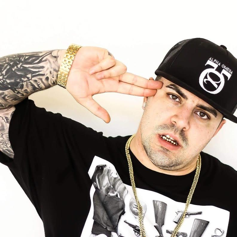 Mugg Shot – CRAZY TOUR STORIES